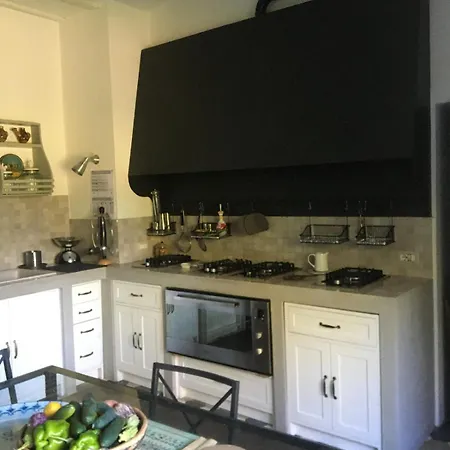 Prestigious Single With Park And Pool Latera
