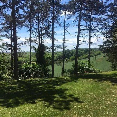 Prestigious Single With Park And Pool